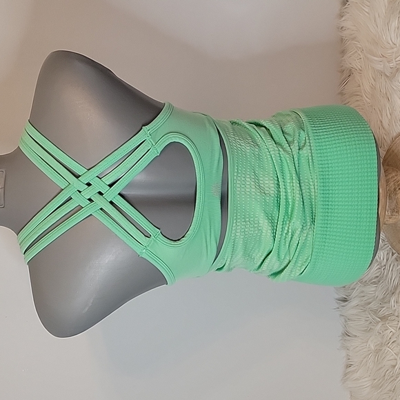 Athleta multi strap built in bra workout tank womens size S - Picture 5 of 10